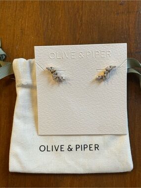 NWT - Gold Tone Olive & Piper Crystal Leaf Stud Earrings